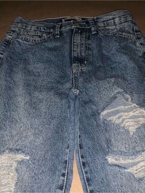 Womens SO High Rise Mom Jean Distressed 5